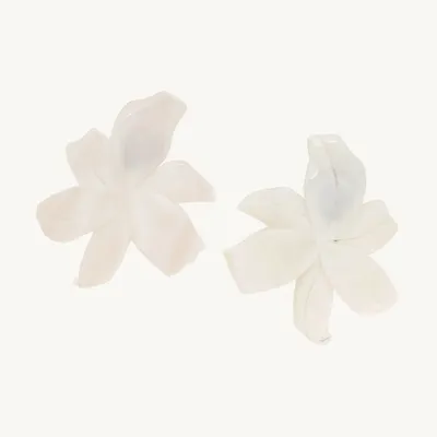 Bijoux - Boucles d'oreilles clips fleurs 5 pétales nacre - Lis Blanc - ILARIA.I