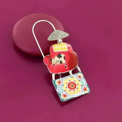 Bijoux - BROCHE CHANAPE COULEUR ARGENT ROUGE - ILARIA.I