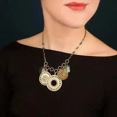 Bijoux - COLLIER SOLEDAD COULEUR DORE VERT - ILARIA.I