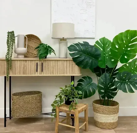 Décorations florales - Monstera artificiel 10 feuilles “toucher naturel” pot plastique noir - ILARIA.I