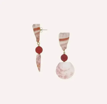 Bijoux - Boucles d'oreilles poussoir coquillage et agate rouge - Alona - ILARIA.I