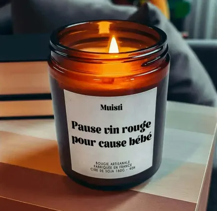Objets de décoration - Bougie Parfumée - Pause vin rouge pour cause bébé - Musc blanc – 160g - ILARIA.I