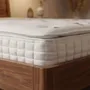 Hotel bedding - Hybrid mattress with natural latex and independent 7-zone pocket springs 180x200 - ILARIA.I
