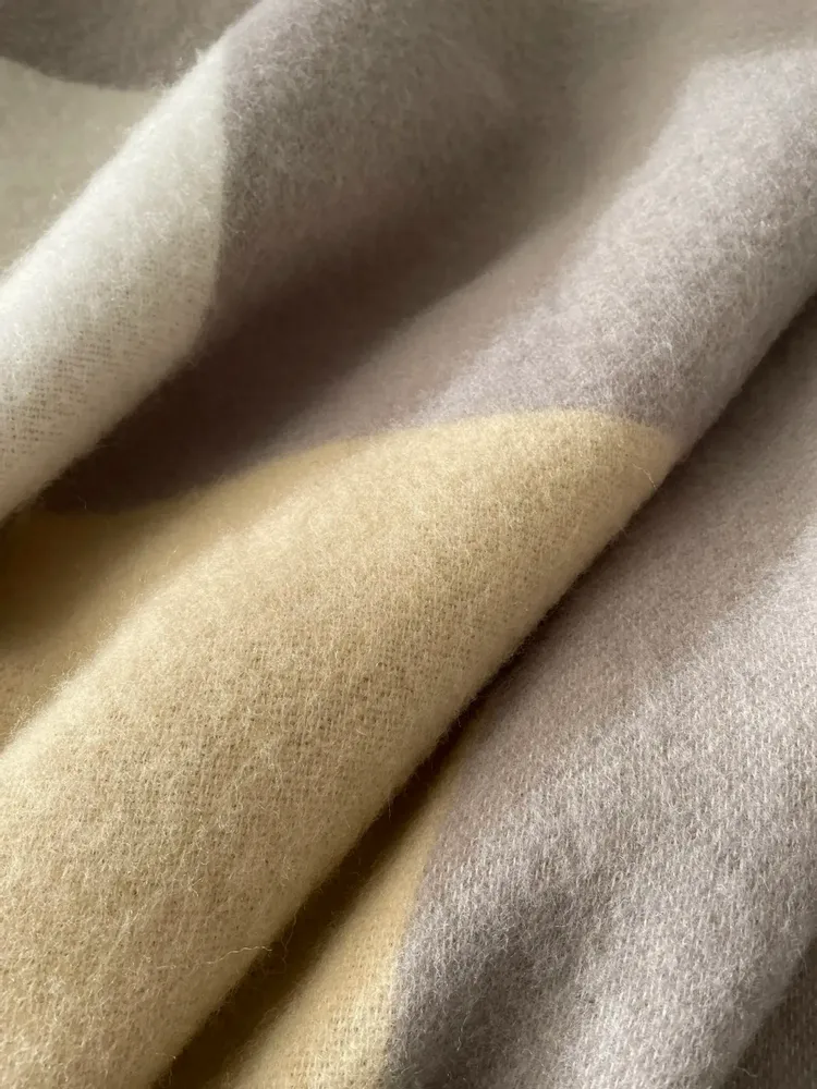 Throw blankets - Wool blanket plaid, Tricolor Square Vanilla Cashmere - LES GAMBETTES MODIF TEST HBE 30/04