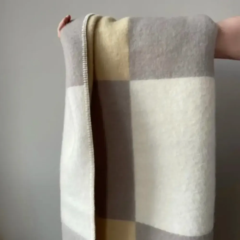 Throw blankets - Wool blanket plaid, Tricolor Square Vanilla Cashmere - LES GAMBETTES MODIF TEST HBE 30/04