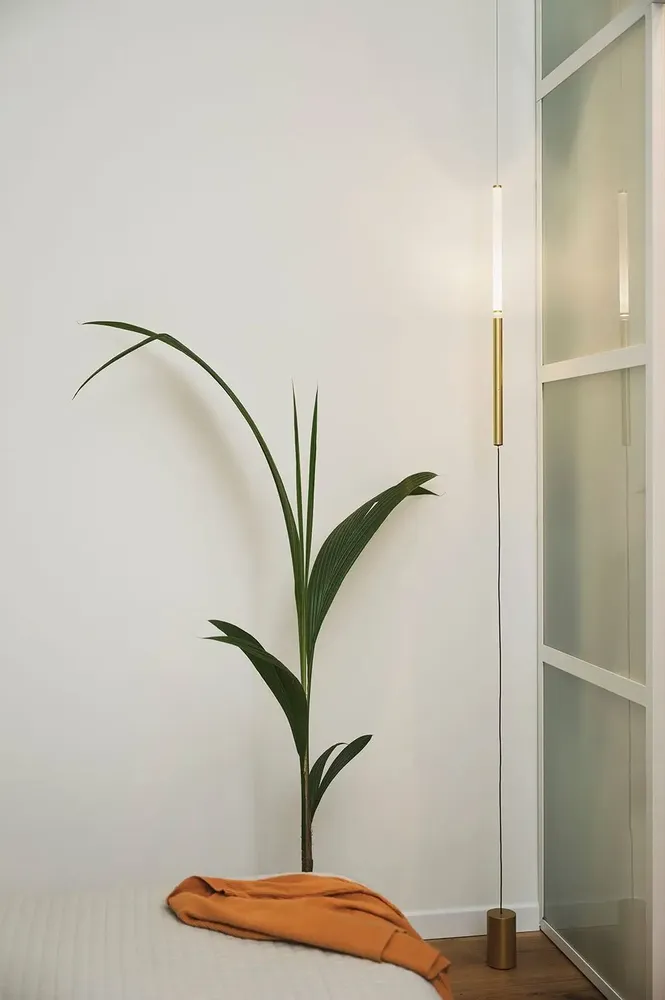 Knives - test pack shot light fixture - ILARIA.I