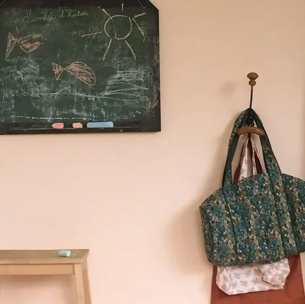 Decorative wall frescoes - Painting, Girl Talk - ILARIA.I