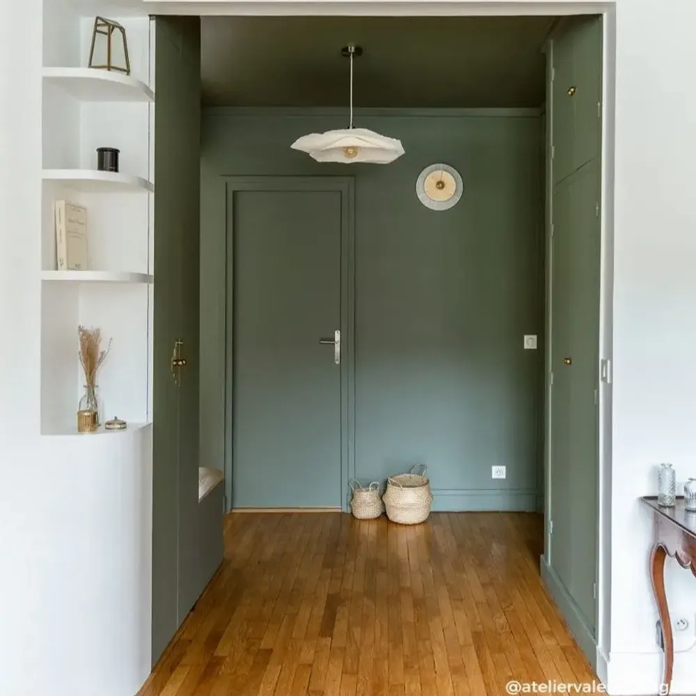 Decorative wall frescoes - Painting. It looks like the south. - ILARIA.I