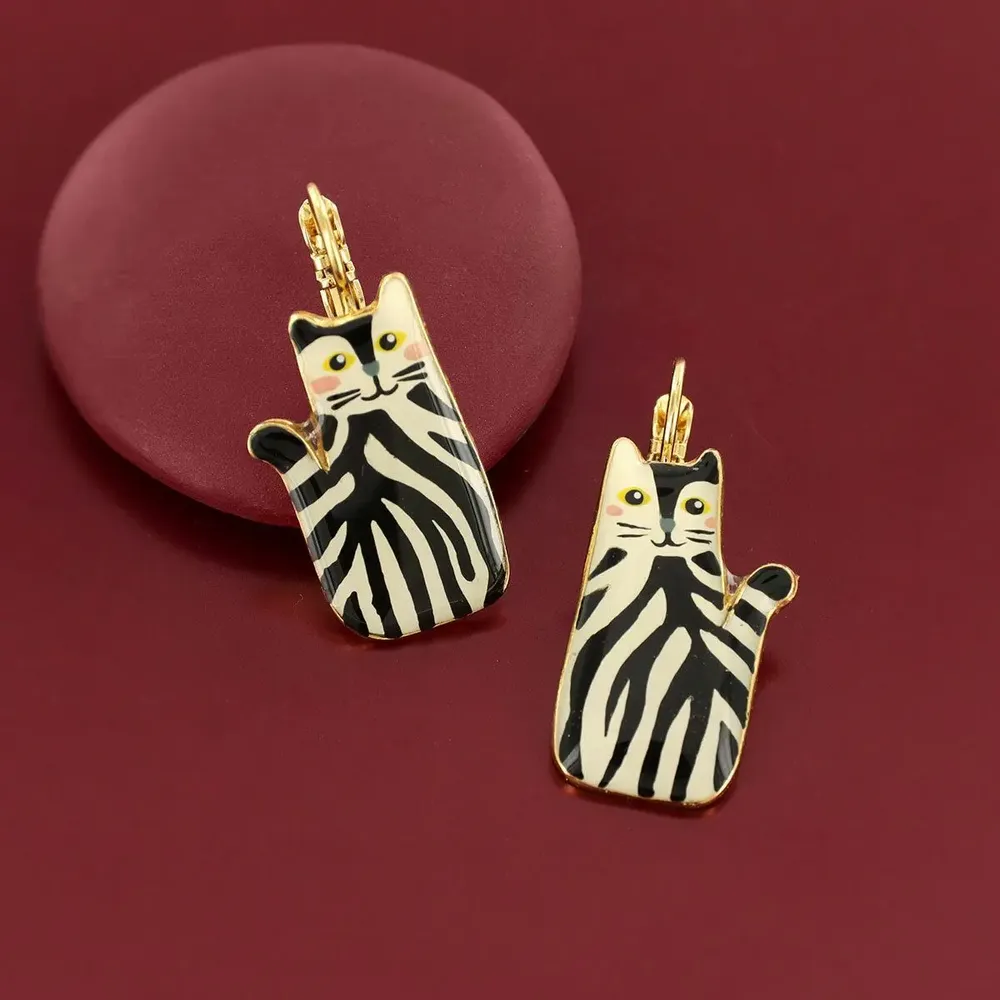 Jewelry - ALFRED SLEEPING BED, GOLD AND BLACK - ILARIA.I