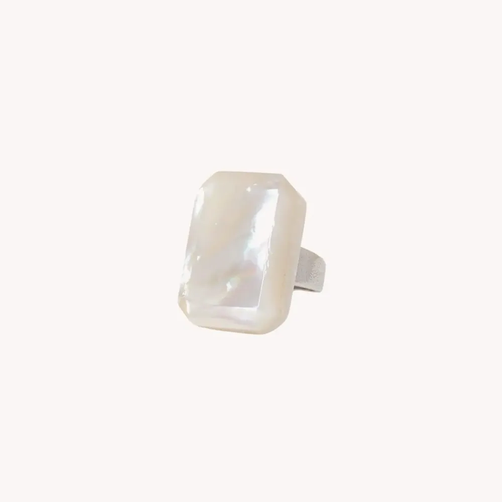 Bijoux - Bague ajustable nacre blanche - Milos - ILARIA.I