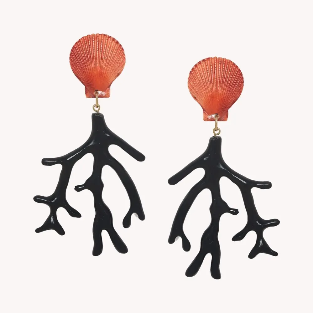 Jewelry - Gypsy post earrings with black coral branch in resin - Alona - ILARIA.I