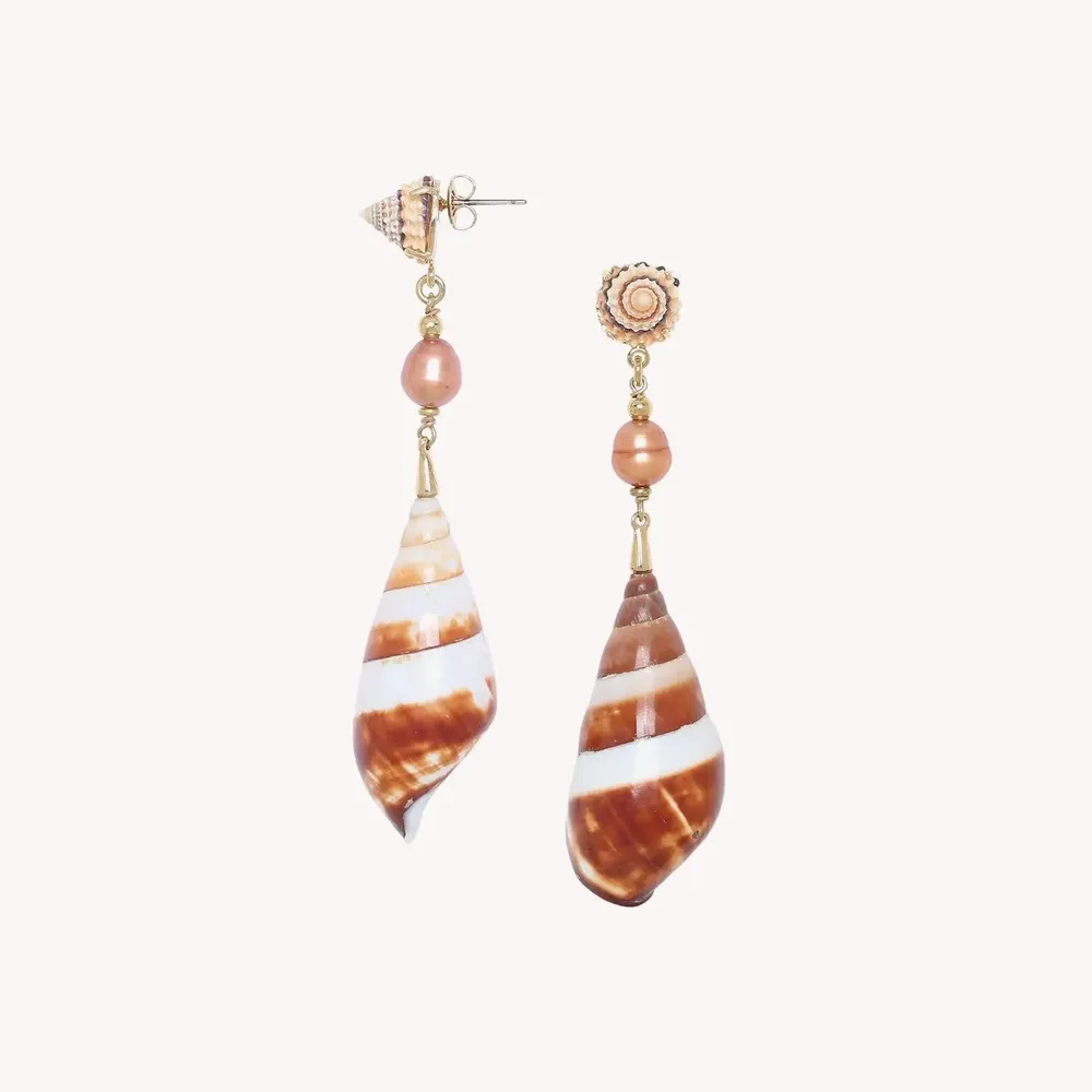 Bijoux - Boucles d'oreilles poussoir top coquillage echinella et perle d'eau douce orange - Alona - ILARIA.I