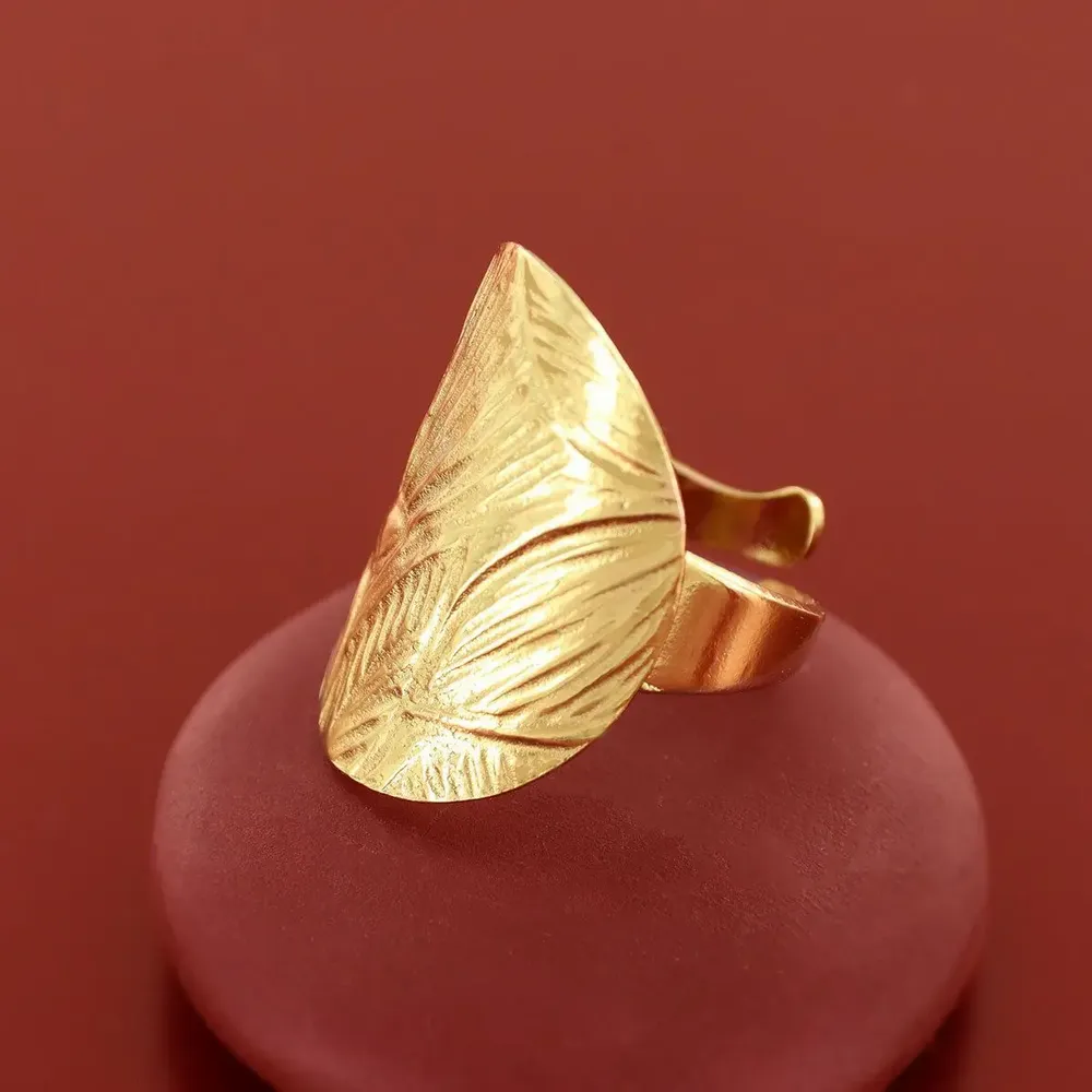 Jewelry - GOLD HIBISCUS RING - ILARIA.I