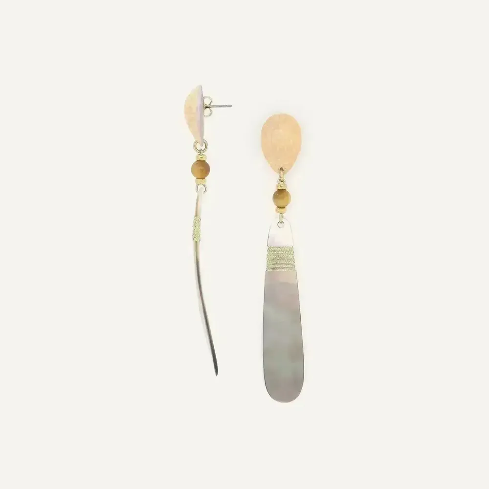 Jewelry - Long post earrings with black lip dangle - Alegria Beach - ILARIA.I