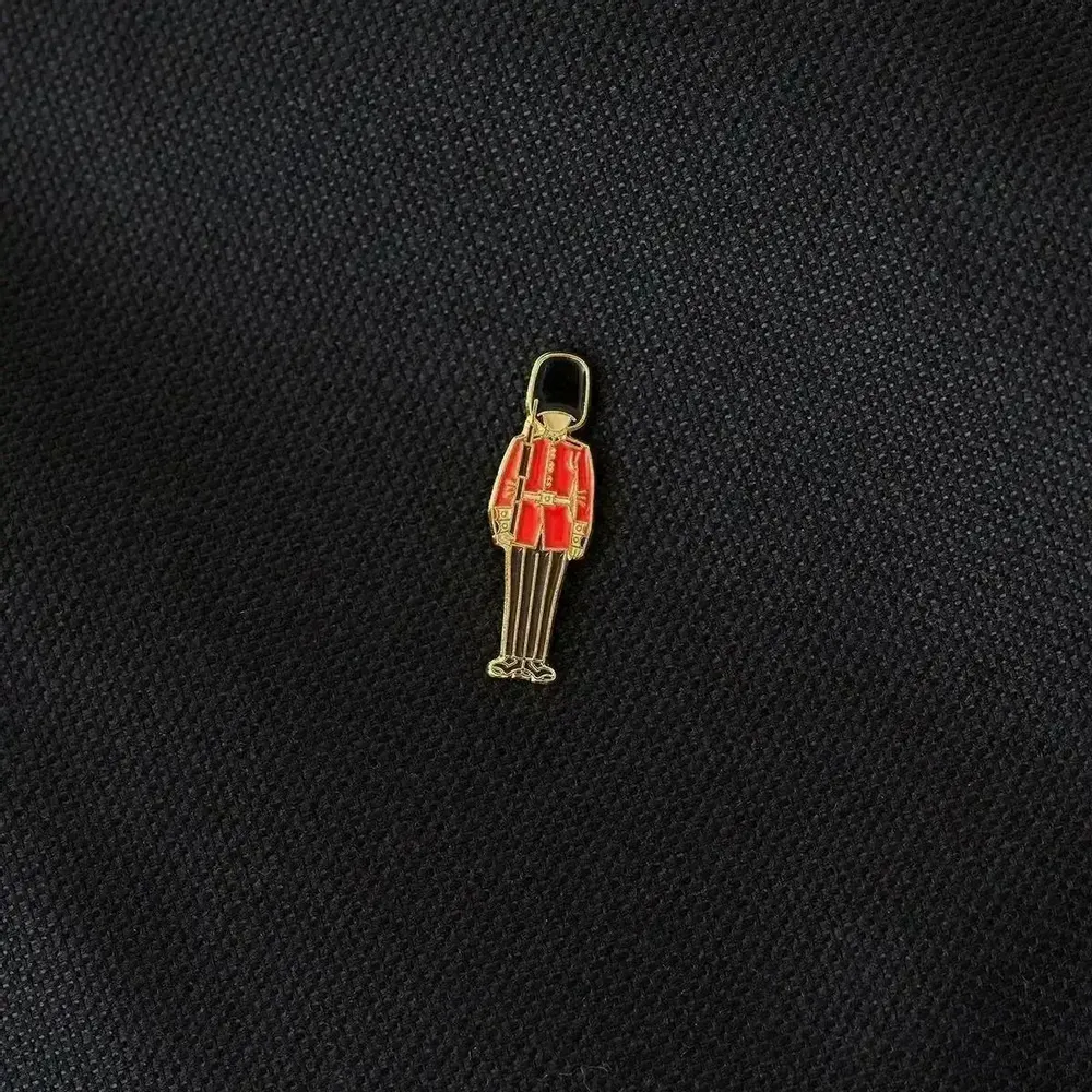 Fresques décoratives - Pin Guard - ILARIA.I